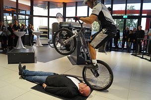 Abendveranstaltung � Er&ouml;ffnung der Filiale Annaberg (Foto: RATIO MOBIL)