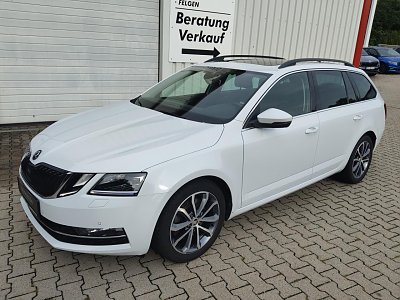 Skoda OCTAVIA COMBI STYLE 4X4 2.0 TDI LED AHZV KAMERA Skoda OCTAVIA COMBI STYLE 4X4 2.0 TDI LED AHZV KAMERA