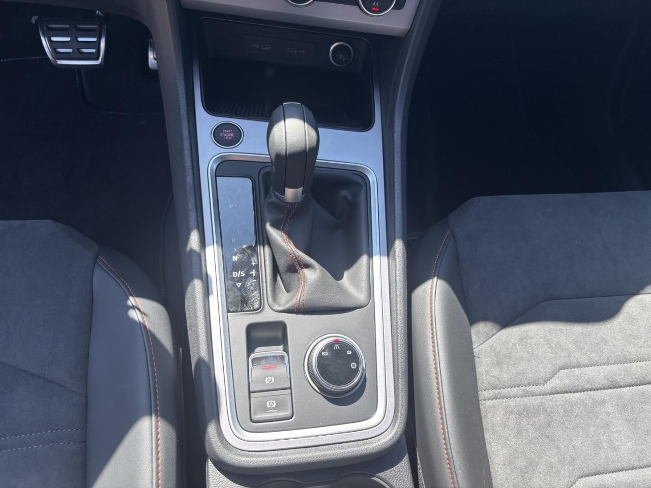 Seat ATECA FR BLACK EDITION 1.5 TSI DSG, CO2-Klasse: E, NAVI AHK EPH Bildbeschreibung: Seat ATECA FR BLACK EDITION 1.5 TSI DSG, CO2-Klasse: E, NAVI AHK EPH
