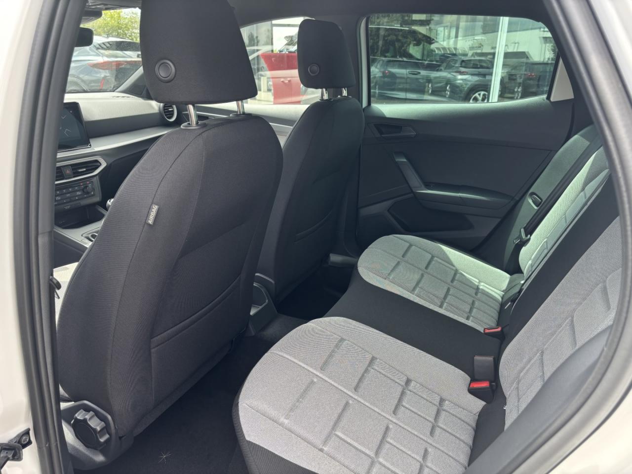 Seat IBIZA FR 1.0 TSI, CO2-Klasse: D, NAVI SITZHEIZ. EINPARKH. DAB+ Bildbeschreibung: Seat IBIZA FR 1.0 TSI, CO2-Klasse: D, NAVI SITZHEIZ. EINPARKH. DAB+