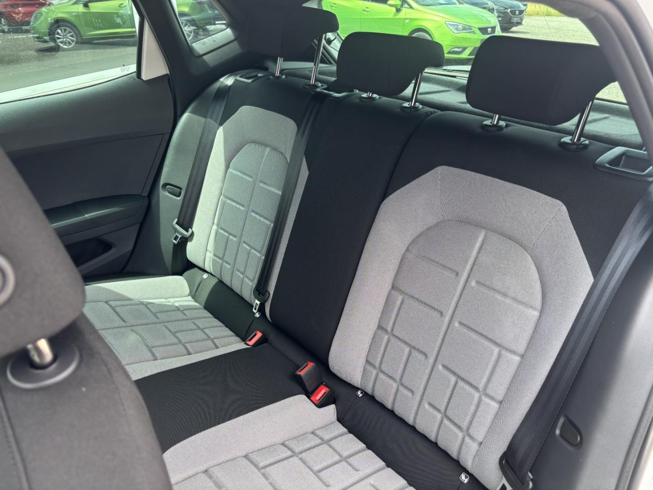Seat IBIZA FR 1.0 TSI, CO2-Klasse: D, NAVI SITZHEIZ. EINPARKH. DAB+ Bildbeschreibung: Seat IBIZA FR 1.0 TSI, CO2-Klasse: D, NAVI SITZHEIZ. EINPARKH. DAB+