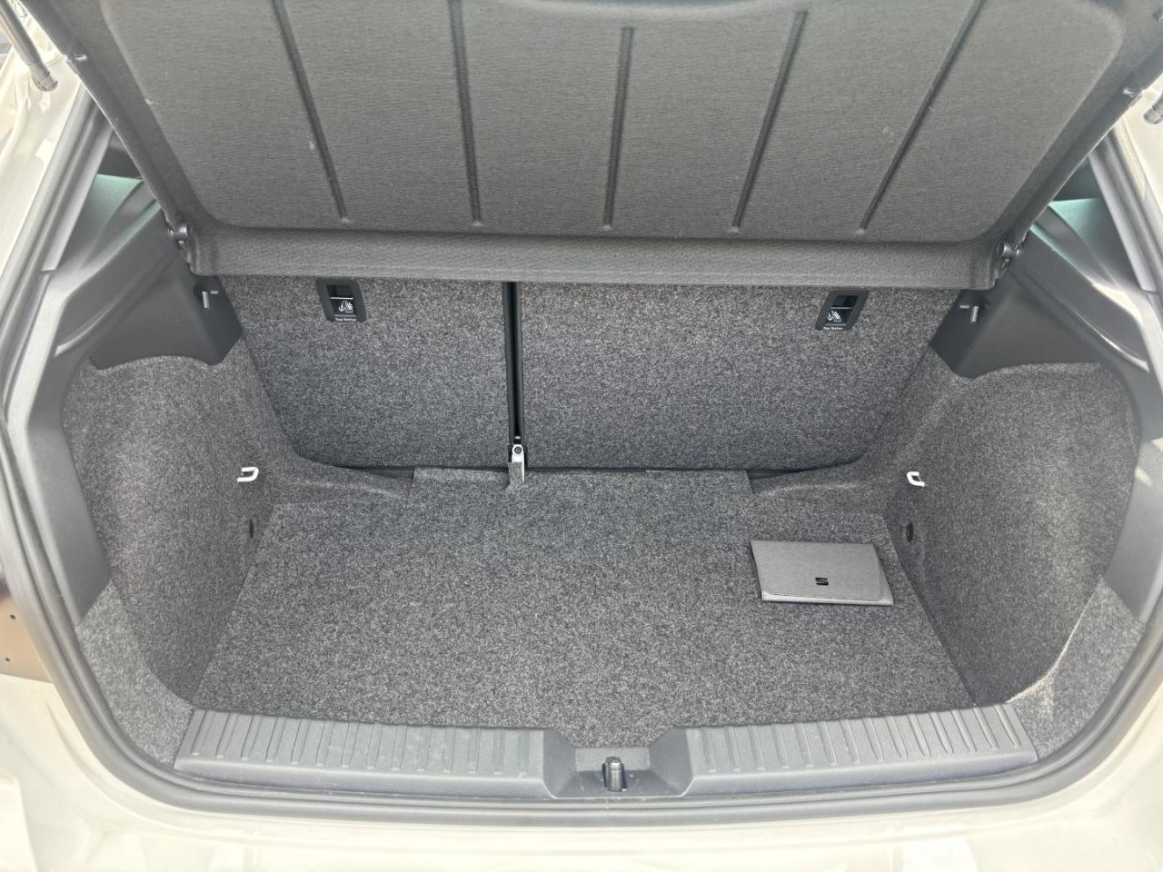 Seat IBIZA FR 1.0 TSI, CO2-Klasse: D, NAVI SITZHEIZ. EINPARKH. DAB+ Bildbeschreibung: Seat IBIZA FR 1.0 TSI, CO2-Klasse: D, NAVI SITZHEIZ. EINPARKH. DAB+