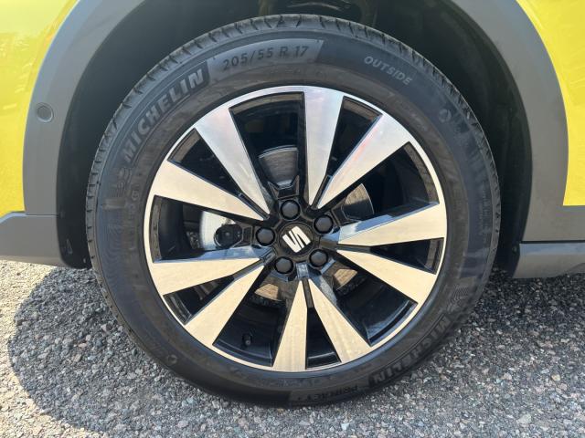 Seat ARONA FR 1.0 TSI DSG, CO2-Klasse: D, NAVI PARKLENKASS. AHZV-VOR. Bildbeschreibung: Seat ARONA FR 1.0 TSI DSG, CO2-Klasse: D, NAVI PARKLENKASS. AHZV-VOR.