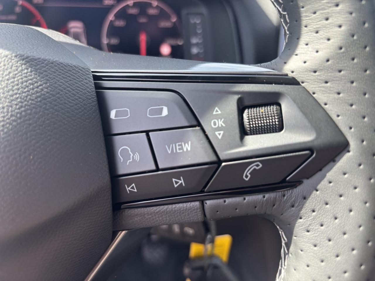 Seat IBIZA FR 1.0 TSI, CO2-Klasse: D, NAVI SITZHEIZ. EINPARKH. DAB+ Bildbeschreibung: Seat IBIZA FR 1.0 TSI, CO2-Klasse: D, NAVI SITZHEIZ. EINPARKH. DAB+