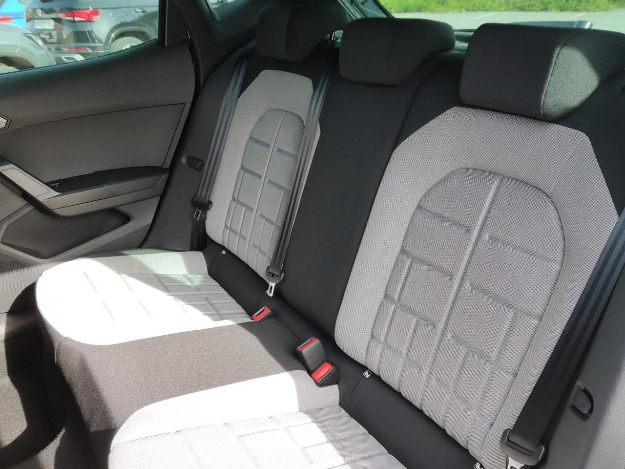 Seat IBIZA FR 1.0 TSI DSG, CO2-Klasse: D, NAVI SITZHEIZ. AHZV-VORBER. Bildbeschreibung: Seat IBIZA FR 1.0 TSI DSG, CO2-Klasse: D, NAVI SITZHEIZ. AHZV-VORBER.
