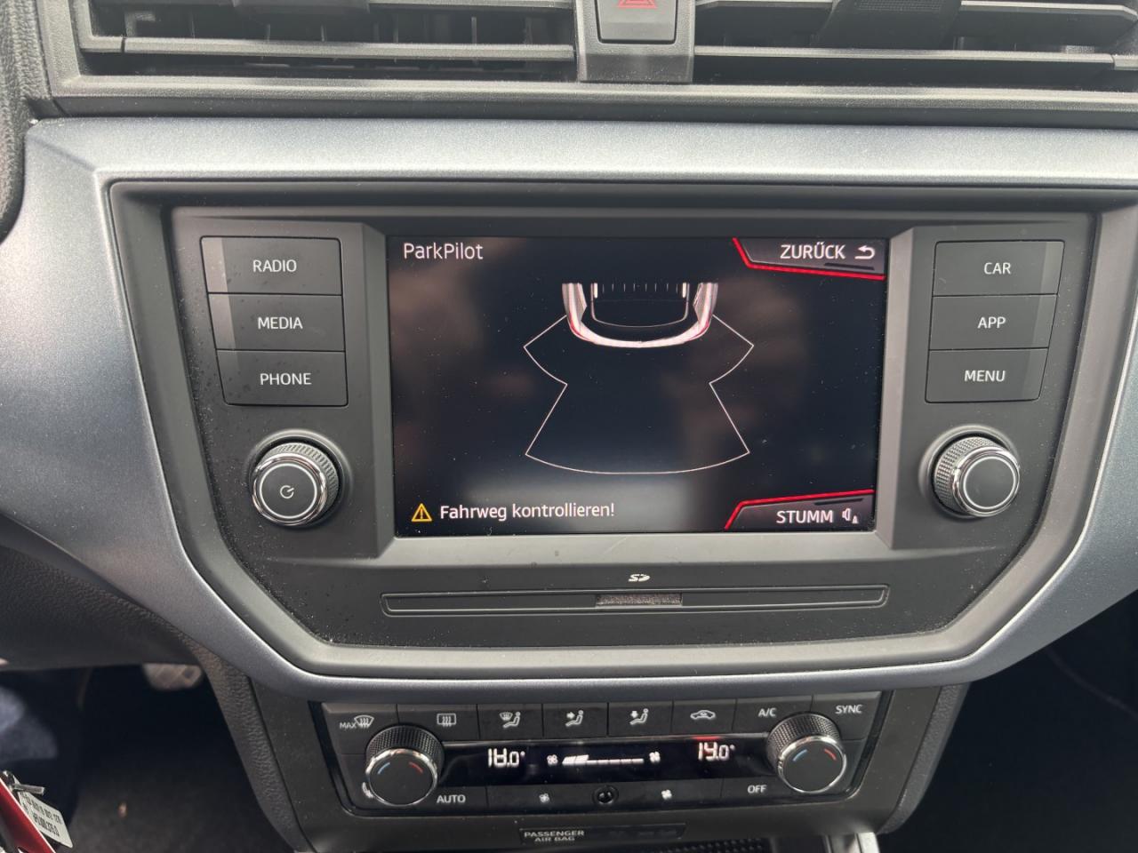 Seat ARONA STYLE 1.0 ECO TSI SITZH. EINPARKH. USB SD Bildbeschreibung: Seat ARONA STYLE 1.0 ECO TSI SITZH. EINPARKH. USB SD