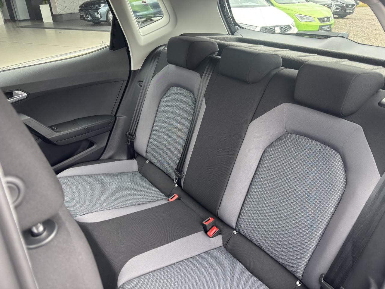 Seat ARONA STYLE 1.0 ECO TSI SITZH. EINPARKH. USB SD Bildbeschreibung: Seat ARONA STYLE 1.0 ECO TSI SITZH. EINPARKH. USB SD