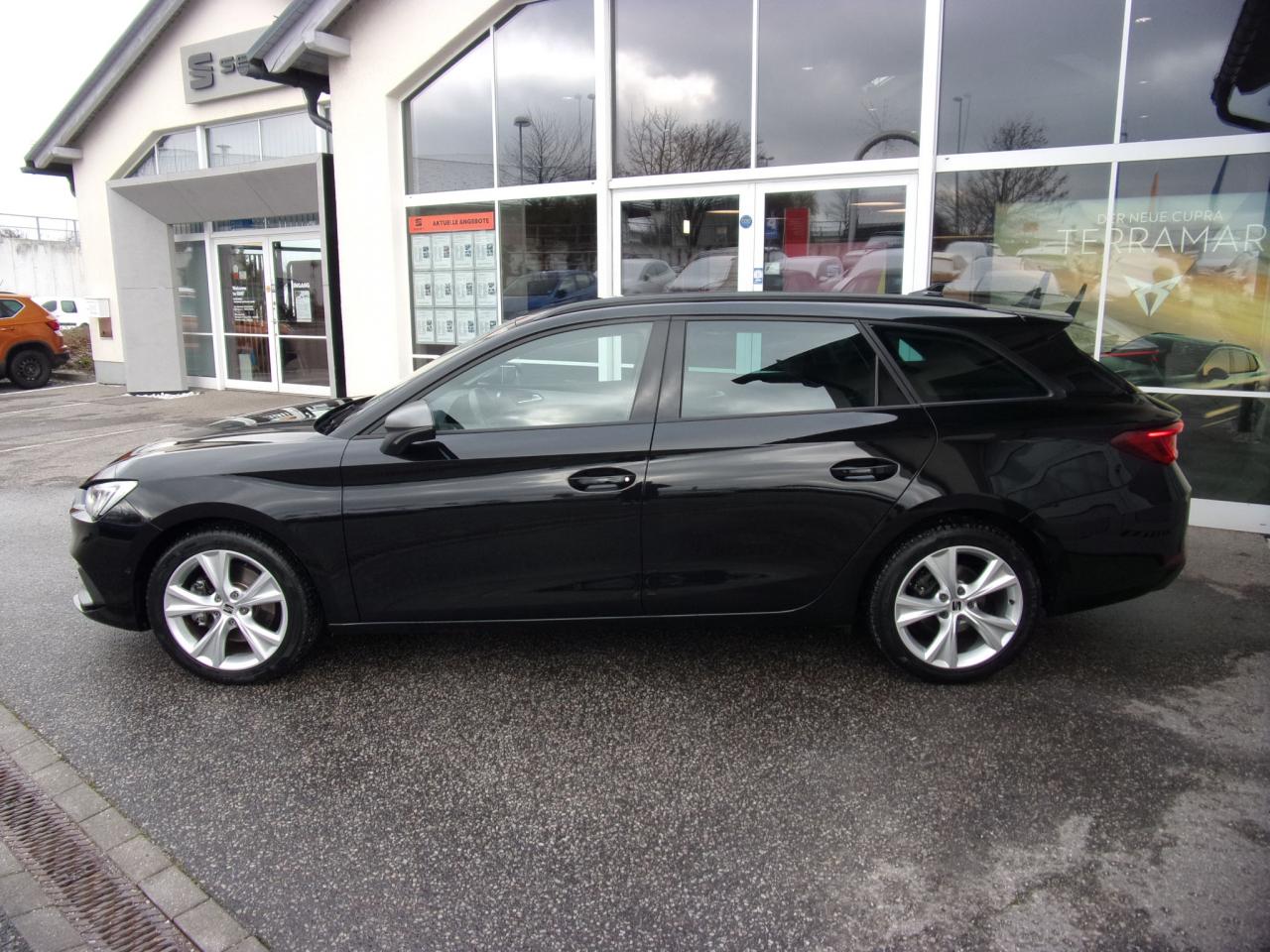 Seat LEON SPORTSTOURER FR 2.0 TDI DSG AHK NAVI KAMERA Bildbeschreibung: Seat LEON SPORTSTOURER FR 2.0 TDI DSG AHK NAVI KAMERA