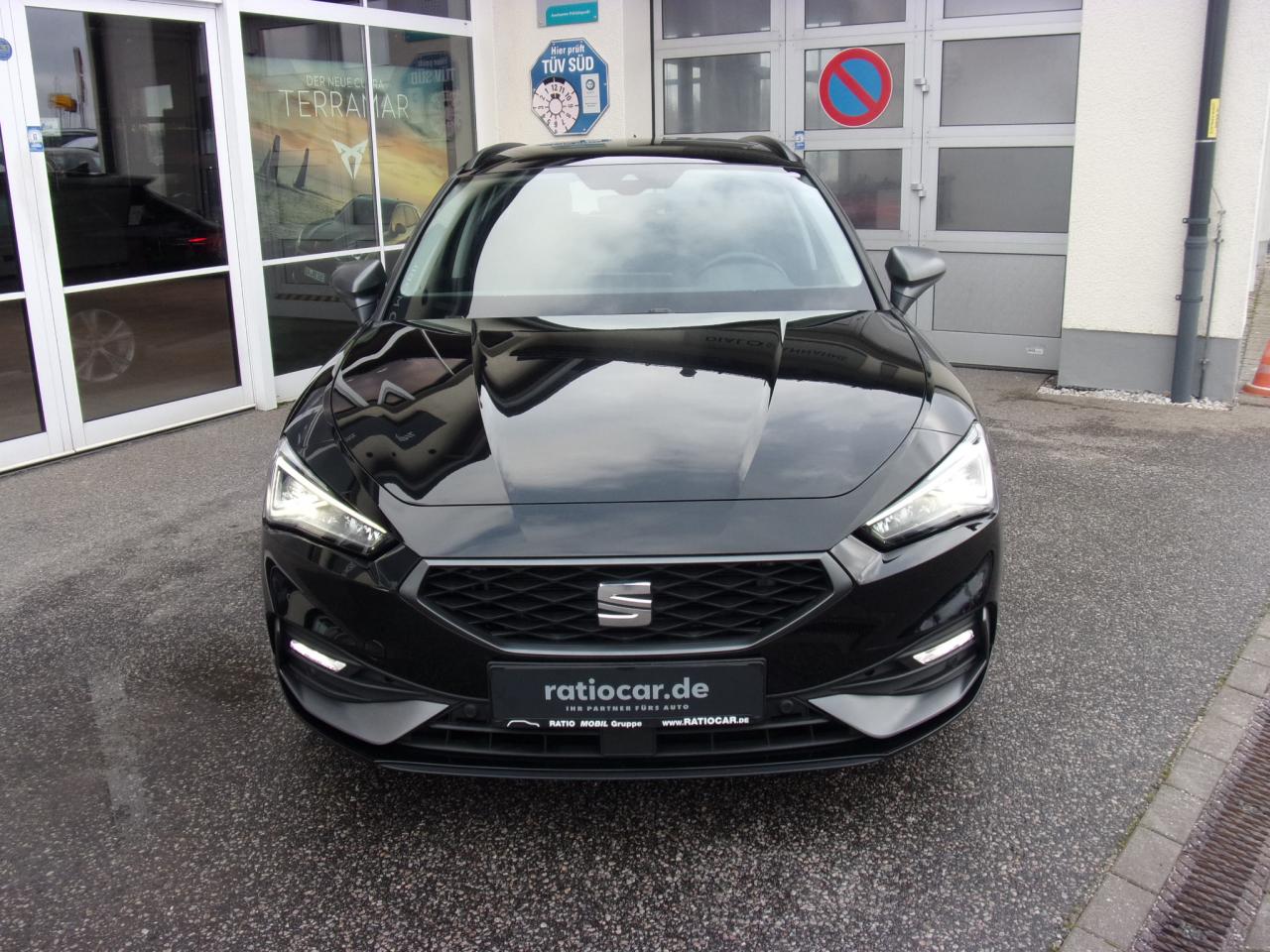 Seat LEON SPORTSTOURER FR 2.0 TDI DSG AHK NAVI KAMERA Bildbeschreibung: Seat LEON SPORTSTOURER FR 2.0 TDI DSG AHK NAVI KAMERA