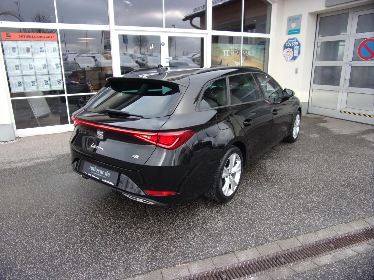 Seat LEON SPORTSTOURER FR 2.0 TDI DSG AHK NAVI KAMERA Bildbeschreibung: Seat LEON SPORTSTOURER FR 2.0 TDI DSG AHK NAVI KAMERA