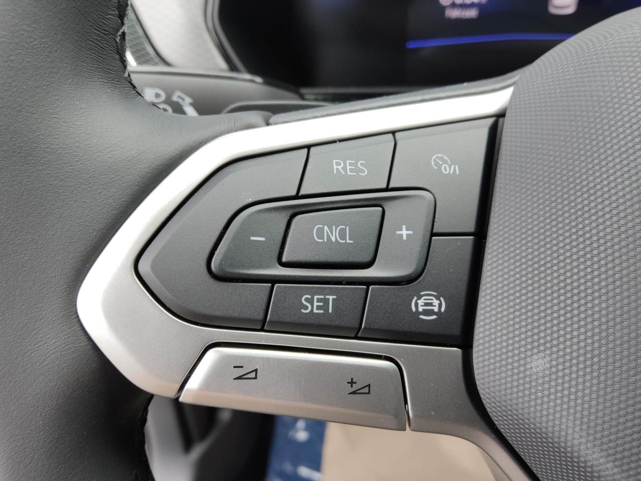 Volkswagen T CROSS LIFE 1.0 TSI DSG, CO2-Klasse: D, DAB+ MATRIX-LED SITZH. Bildbeschreibung: Volkswagen T CROSS LIFE 1.0 TSI DSG, CO2-Klasse: D, DAB+ MATRIX-LED SITZH.