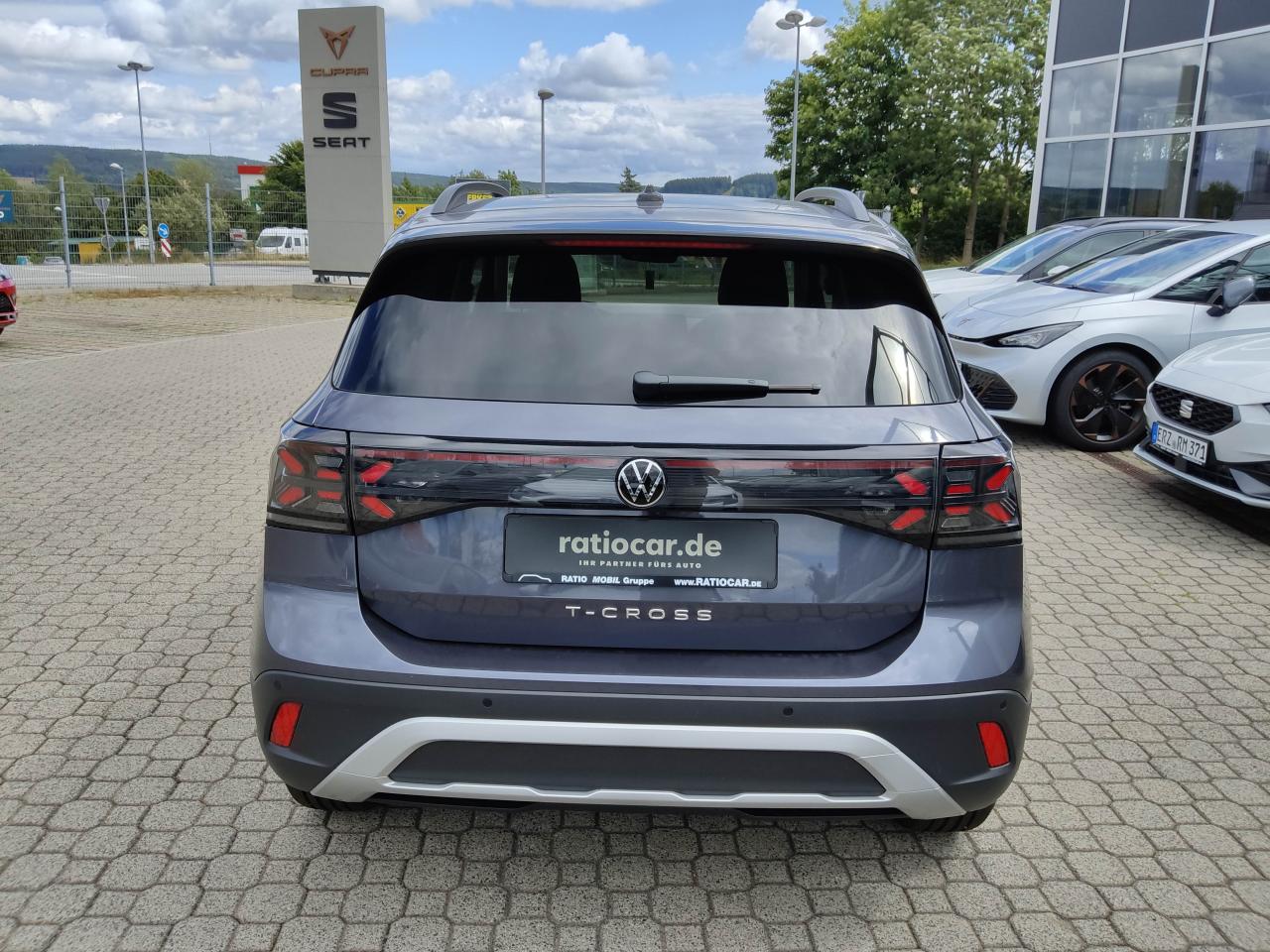Volkswagen T CROSS LIFE 1.0 TSI DSG, CO2-Klasse: D, DAB+ MATRIX-LED SITZH. Bildbeschreibung: Volkswagen T CROSS LIFE 1.0 TSI DSG, CO2-Klasse: D, DAB+ MATRIX-LED SITZH.