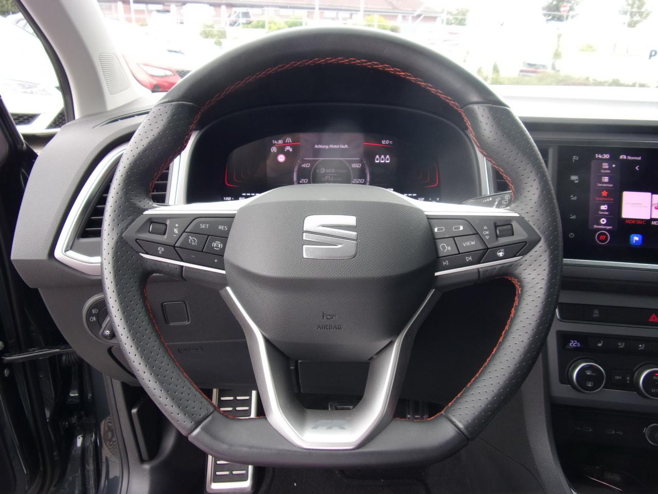 Seat ATECA FR 2.0 TSI DSG 4DRIVE AHZV NAVI SHZ DAB+ Bildbeschreibung: Seat ATECA FR 2.0 TSI DSG 4DRIVE AHZV NAVI SHZ DAB+