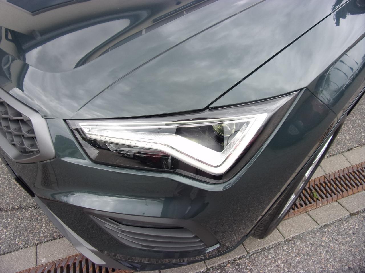 Seat ATECA FR 2.0 TSI DSG 4DRIVE AHZV NAVI SHZ DAB+ Bildbeschreibung: Seat ATECA FR 2.0 TSI DSG 4DRIVE AHZV NAVI SHZ DAB+