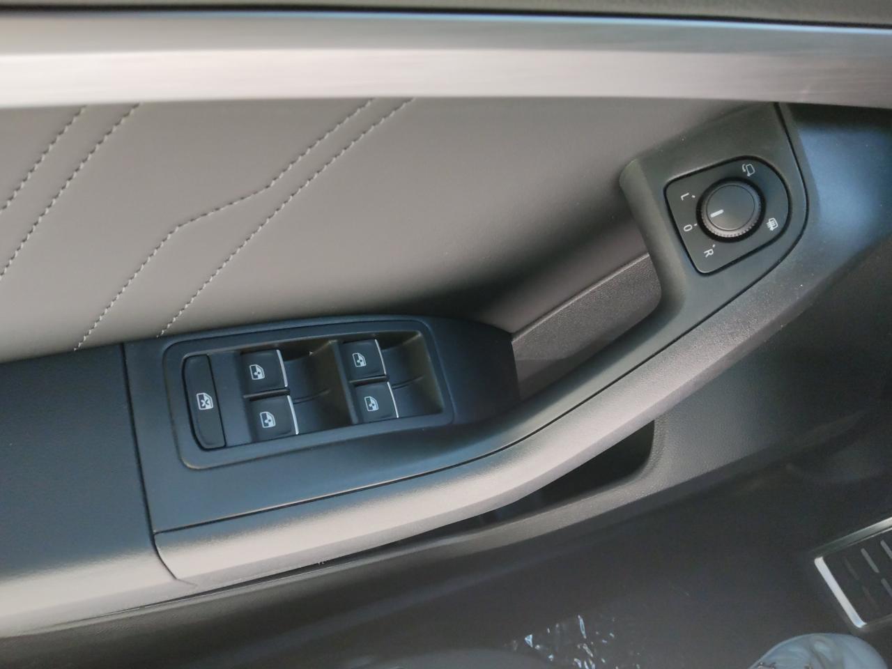 Seat ATECA FR BLACK EDITION 1.5 TSI DSG, CO2-Klasse: E, NAVI SITZHEI. Bildbeschreibung: Seat ATECA FR BLACK EDITION 1.5 TSI DSG, CO2-Klasse: E, NAVI SITZHEI.