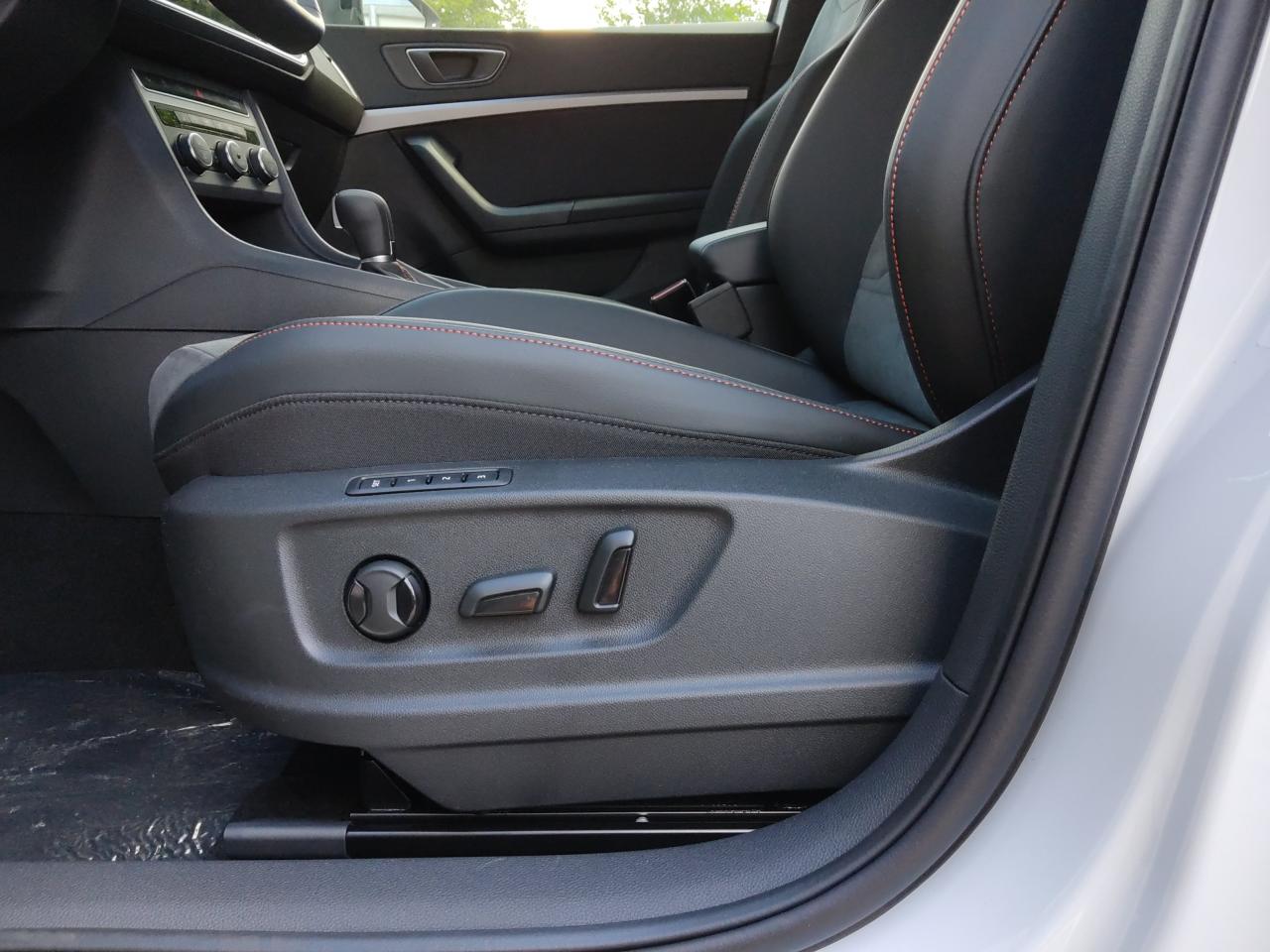 Seat ATECA FR BLACK EDITION 1.5 TSI DSG, CO2-Klasse: E, NAVI SITZHEI. Bildbeschreibung: Seat ATECA FR BLACK EDITION 1.5 TSI DSG, CO2-Klasse: E, NAVI SITZHEI.
