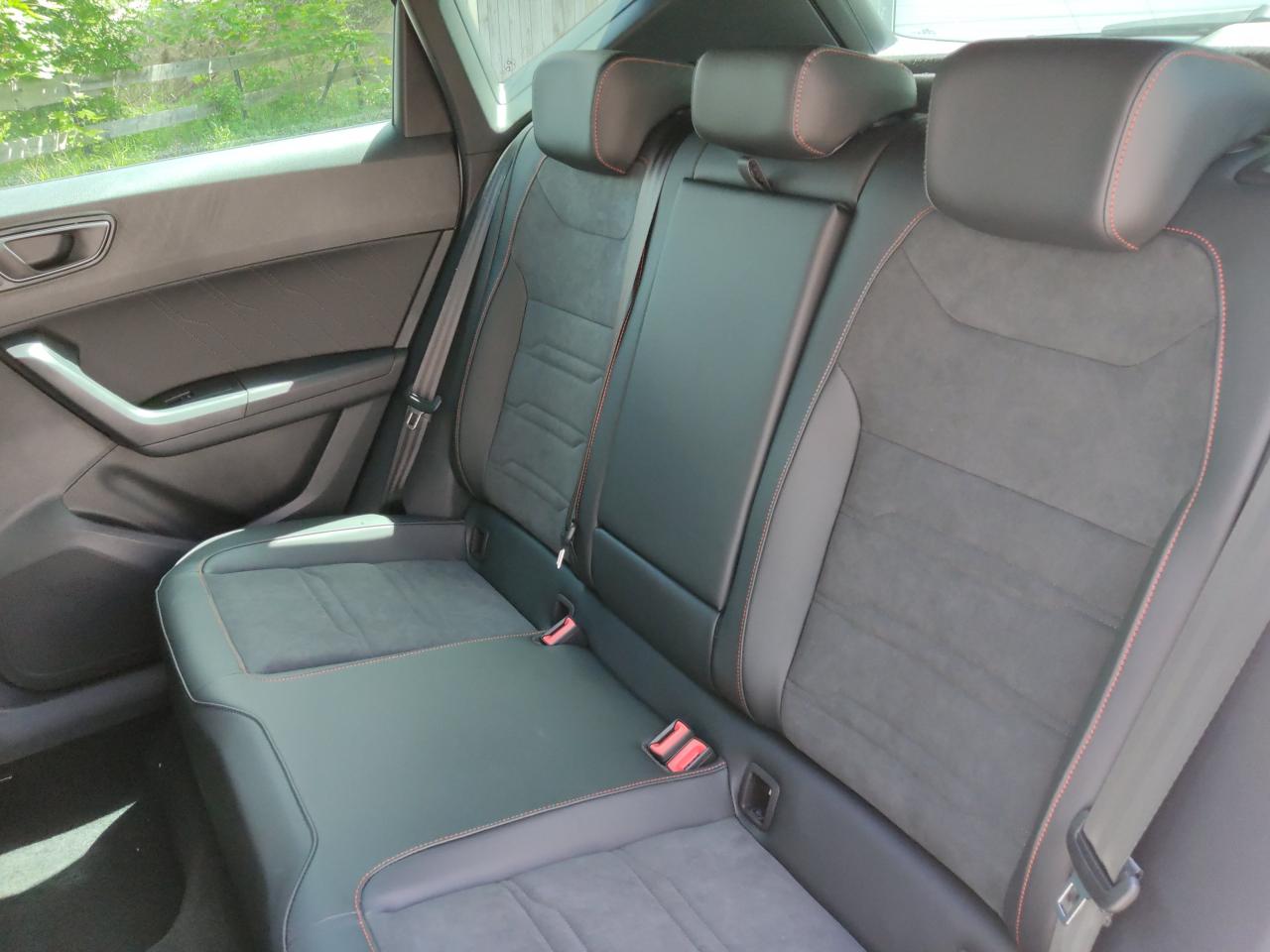 Seat ATECA FR BLACK EDITION 1.5 TSI DSG, CO2-Klasse: E, NAVI SITZHEI. Bildbeschreibung: Seat ATECA FR BLACK EDITION 1.5 TSI DSG, CO2-Klasse: E, NAVI SITZHEI.