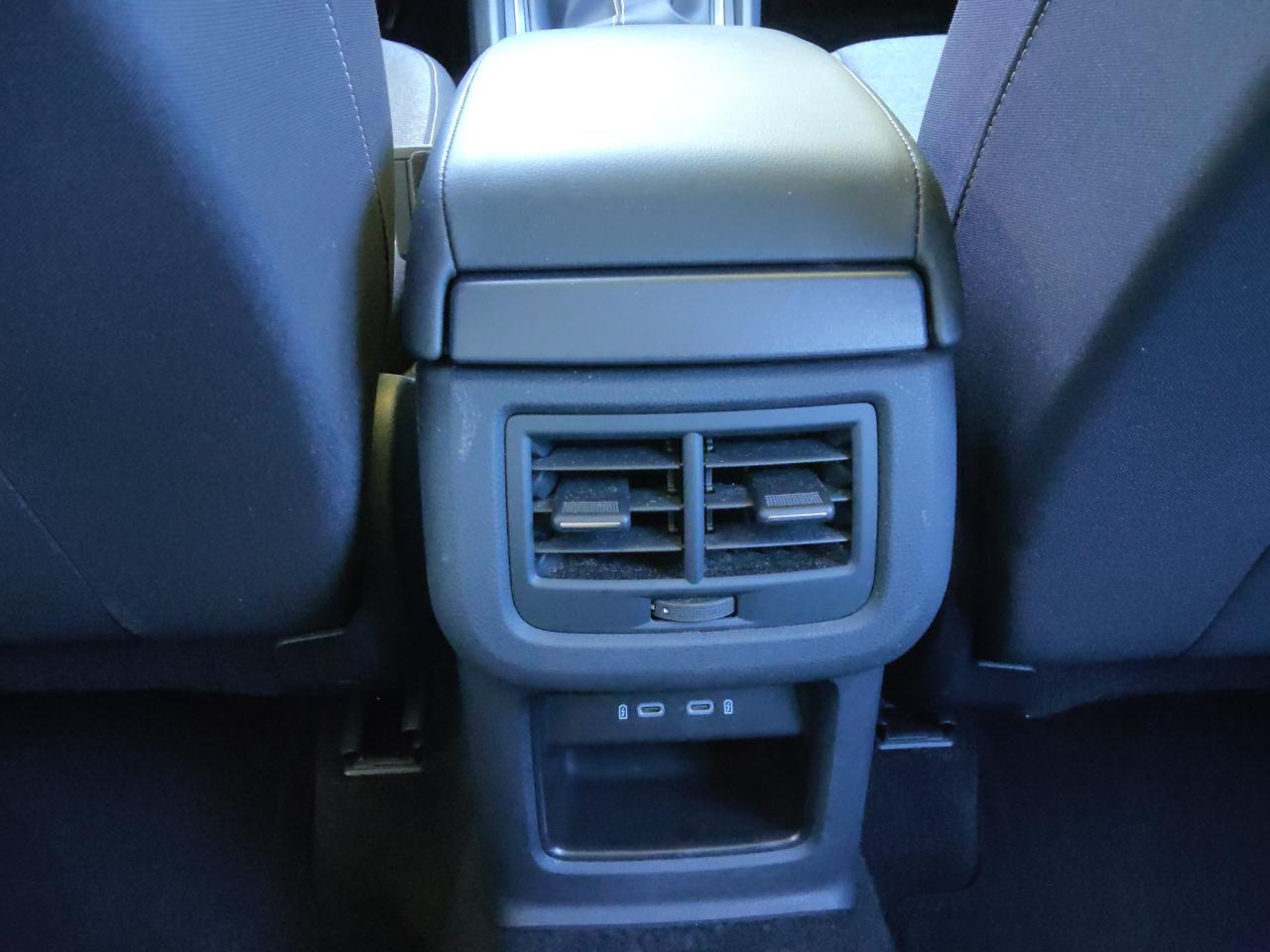 Seat ATECA STYLE 1.5 TSI NAVI SITZH. BEHEIZB. LENKRAD Bildbeschreibung: Seat ATECA STYLE 1.5 TSI NAVI SITZH. BEHEIZB. LENKRAD