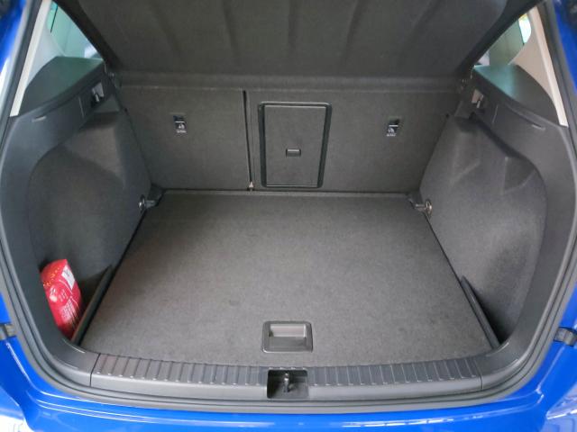 Seat ATECA STYLE 1.5 TSI ACT NAVI FULL-LINK DAB+ SHZ Bildbeschreibung: Seat ATECA STYLE 1.5 TSI ACT NAVI FULL-LINK DAB+ SHZ