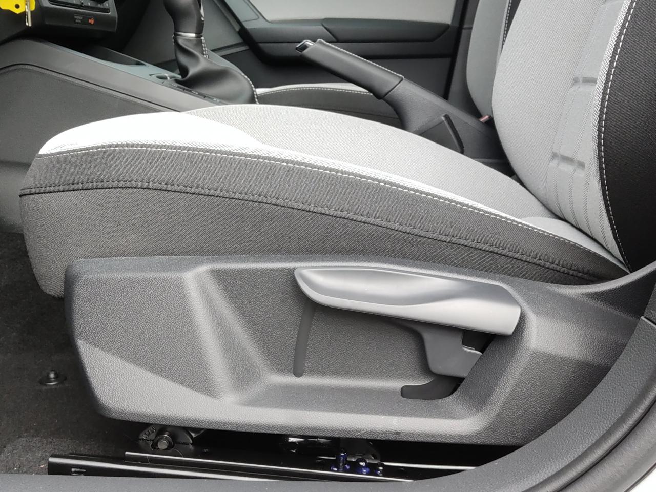 Seat IBIZA FR 1.0 TSI, CO2-Klasse: D, NAVI SITZHEIZ. EINPARKH. DAB+ Bildbeschreibung: Seat IBIZA FR 1.0 TSI, CO2-Klasse: D, NAVI SITZHEIZ. EINPARKH. DAB+