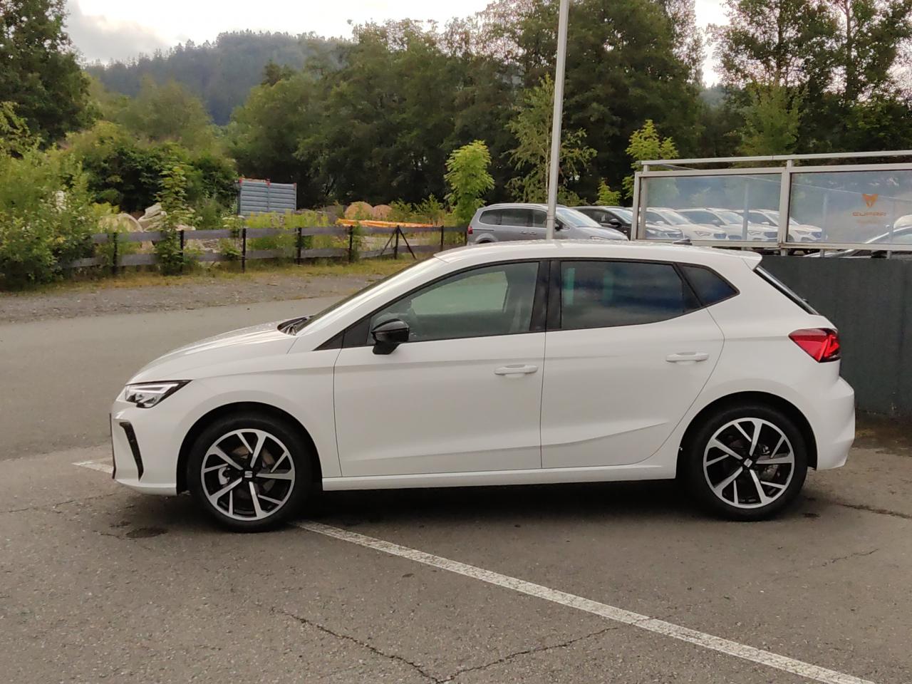 Seat IBIZA FR 1.0 TSI, CO2-Klasse: D, NAVI SITZHEIZ. EINPARKH. DAB+ Bildbeschreibung: Seat IBIZA FR 1.0 TSI, CO2-Klasse: D, NAVI SITZHEIZ. EINPARKH. DAB+