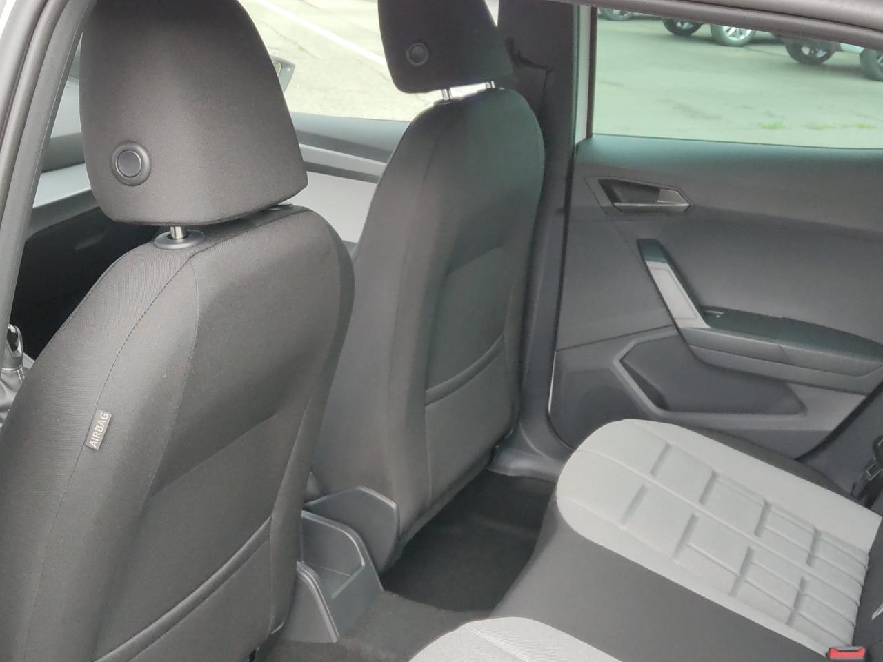 Seat IBIZA FR 1.0 TSI, CO2-Klasse: D, NAVI SITZHEIZ. EINPARKH. DAB+ Bildbeschreibung: Seat IBIZA FR 1.0 TSI, CO2-Klasse: D, NAVI SITZHEIZ. EINPARKH. DAB+