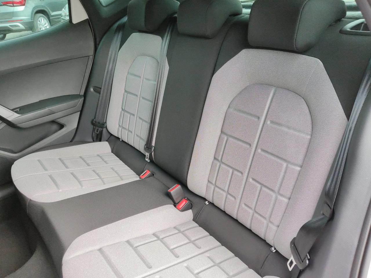 Seat IBIZA FR 1.0 TSI, CO2-Klasse: D, NAVI SITZHEIZ. EINPARKH. DAB+ Bildbeschreibung: Seat IBIZA FR 1.0 TSI, CO2-Klasse: D, NAVI SITZHEIZ. EINPARKH. DAB+