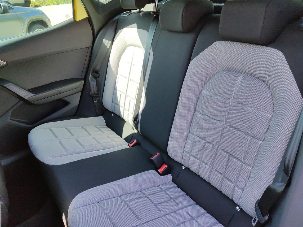 Seat ARONA FR 1.0 TSI DSG, CO2-Klasse: D, NAVI SITZHEIZ. AHZV-VORBER. Bildbeschreibung: Seat ARONA FR 1.0 TSI DSG, CO2-Klasse: D, NAVI SITZHEIZ. AHZV-VORBER.