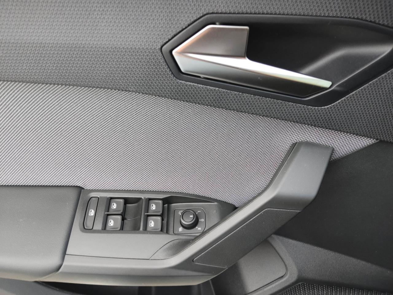 Seat LEON SPORTSTOURER ROAD EDITION 1.5 TSI, CO2-Klasse: D, NAVI SHZ Bildbeschreibung: Seat LEON SPORTSTOURER ROAD EDITION 1.5 TSI, CO2-Klasse: D, NAVI SHZ
