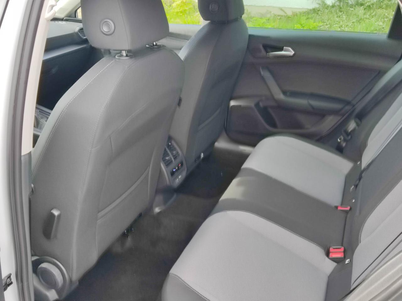 Seat LEON SPORTSTOURER ROAD EDITION 1.5 TSI, CO2-Klasse: D, NAVI SHZ Bildbeschreibung: Seat LEON SPORTSTOURER ROAD EDITION 1.5 TSI, CO2-Klasse: D, NAVI SHZ
