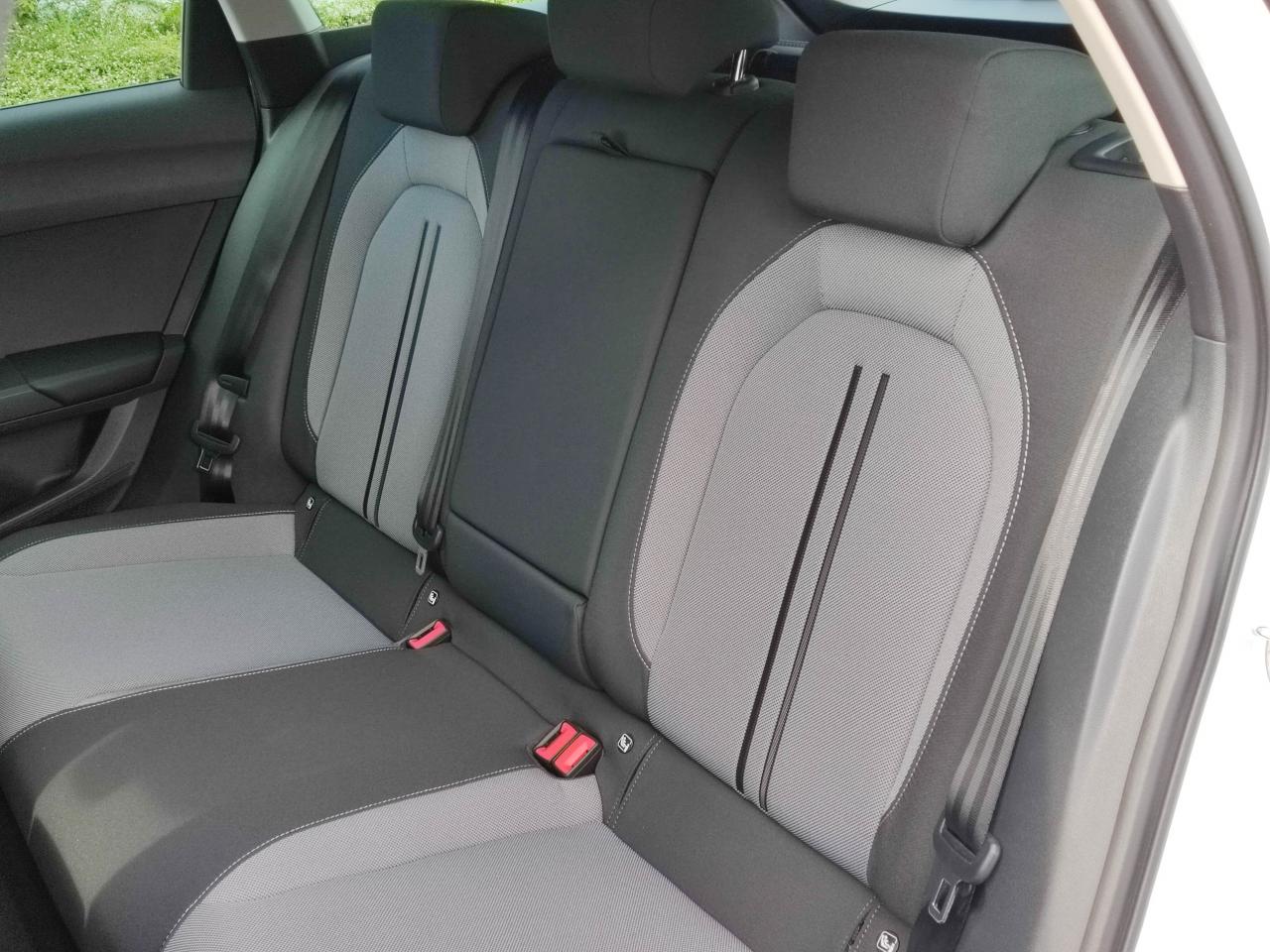 Seat LEON SPORTSTOURER ROAD EDITION 1.5 TSI, CO2-Klasse: D, NAVI SHZ Bildbeschreibung: Seat LEON SPORTSTOURER ROAD EDITION 1.5 TSI, CO2-Klasse: D, NAVI SHZ