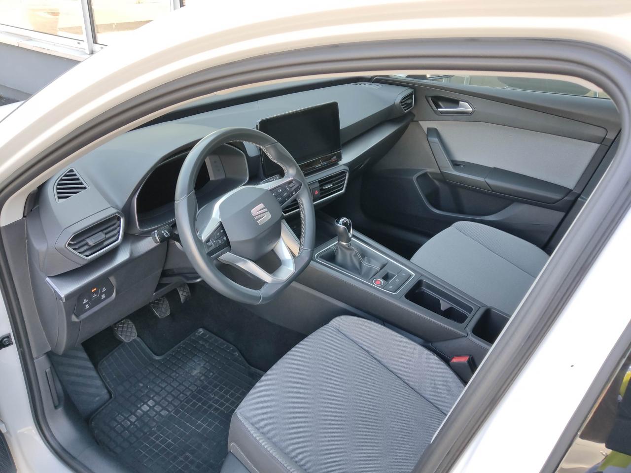 Seat LEON SPORTSTOURER 2.0 TDI STYLE NAVI SITZH. EPH Bildbeschreibung: Seat LEON SPORTSTOURER 2.0 TDI STYLE NAVI SITZH. EPH