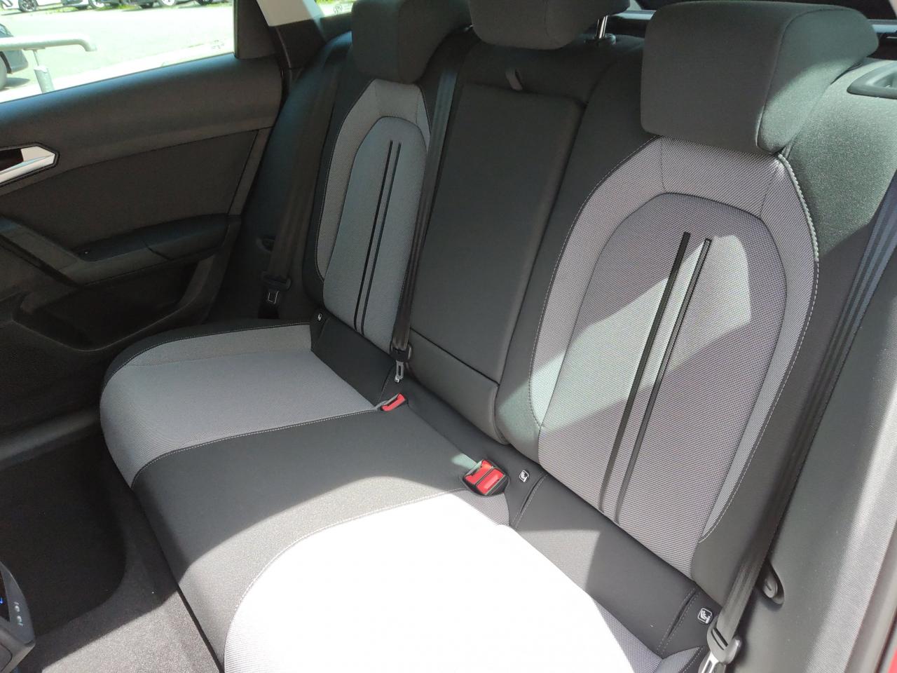 Seat LEON SPORTSTOURER ROAD EDITION 1.5 TSI, CO2-Klasse: D, NAVI SHZ Bildbeschreibung: Seat LEON SPORTSTOURER ROAD EDITION 1.5 TSI, CO2-Klasse: D, NAVI SHZ