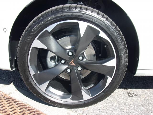 Cupra LEON SPORTSTOURER 1.5 ETSI DSG, CO2-Klasse: D, MATRIX-LED NAVI Bildbeschreibung: Cupra LEON SPORTSTOURER 1.5 ETSI DSG, CO2-Klasse: D, MATRIX-LED NAVI