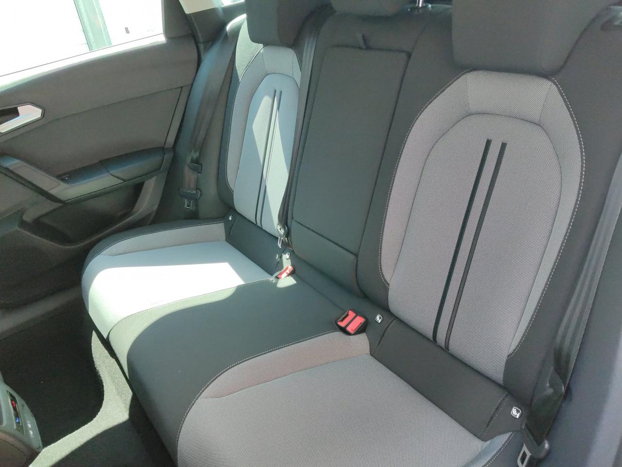Seat LEON SPORTSTOURER ROAD EDITION 1.5 TSI, CO2-Klasse: D, NAVI SHZ Bildbeschreibung: Seat LEON SPORTSTOURER ROAD EDITION 1.5 TSI, CO2-Klasse: D, NAVI SHZ