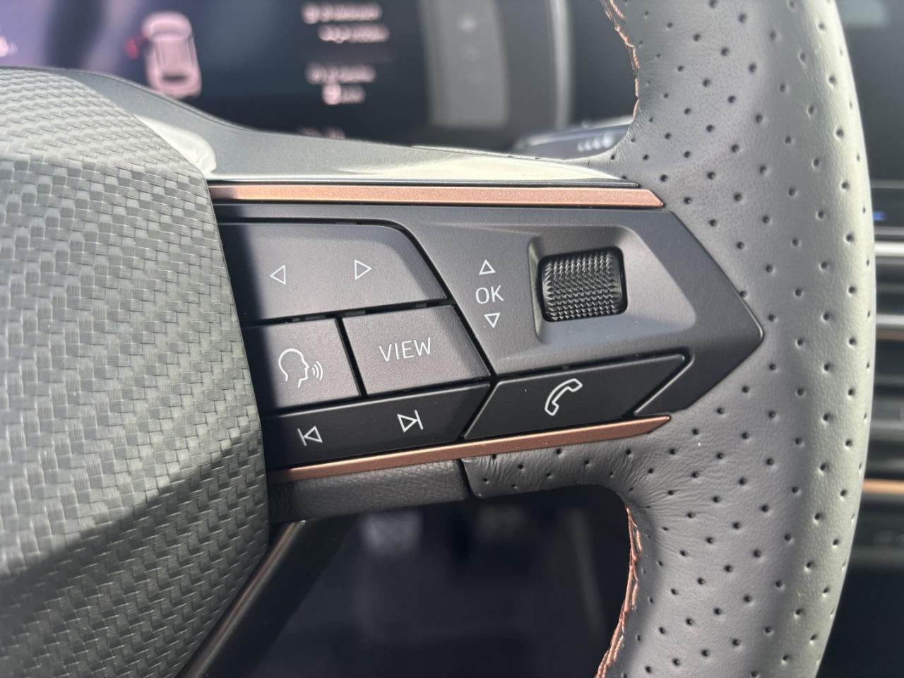 Cupra FORMENTOR 1.5 TSI, CO2-Klasse: E, NAVI AHZV-VORBER. PANORAMADACH Bildbeschreibung: Cupra FORMENTOR 1.5 TSI, CO2-Klasse: E, NAVI AHZV-VORBER. PANORAMADACH