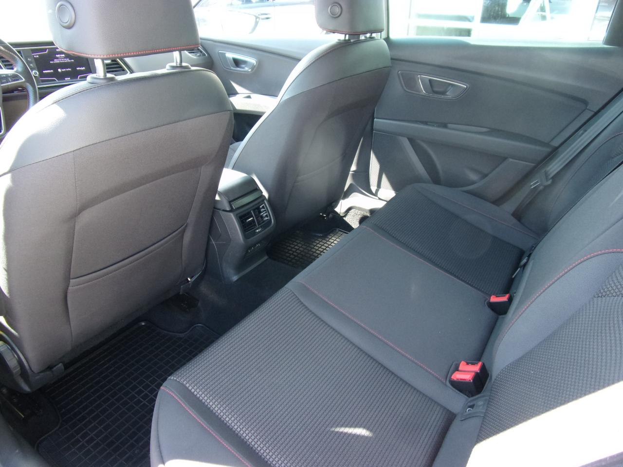 Seat LEON SPORTSTOURER FR 1.5 TSI ACT NAVI ACC Bildbeschreibung: Seat LEON SPORTSTOURER FR 1.5 TSI ACT NAVI ACC