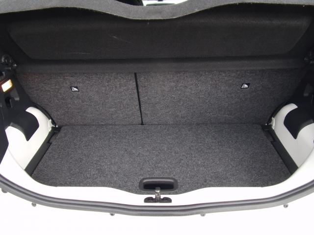 Seat MII CHIC 1.0 KLIMA SITZHEIZ. EINPARKH. TEMPOMAT Bildbeschreibung: Seat MII CHIC 1.0 KLIMA SITZHEIZ. EINPARKH. TEMPOMAT