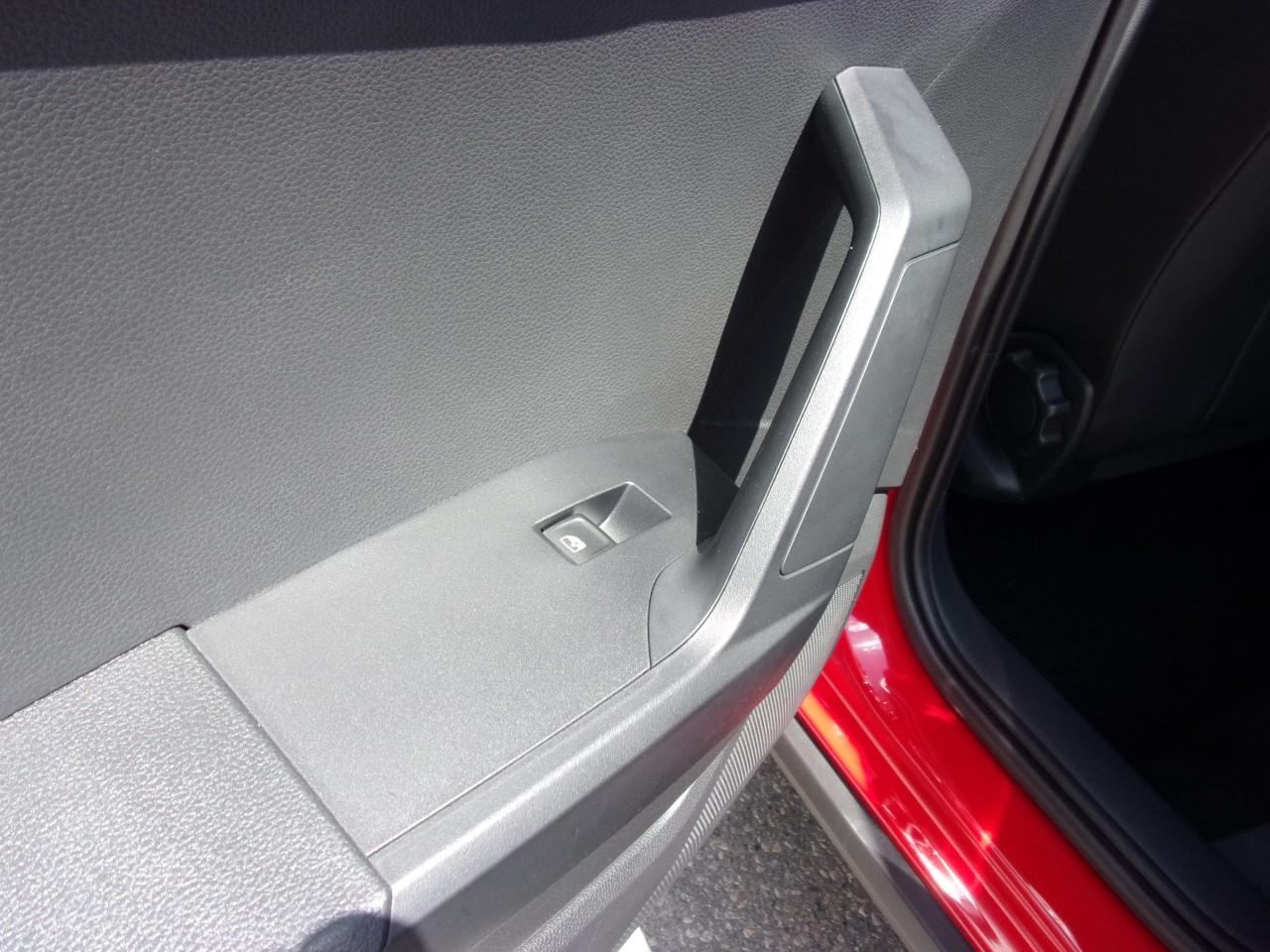 Seat ARONA FR 1.0 TSI NAVI SITZHEIZ. EINPARKH. DAB+ Bildbeschreibung: Seat ARONA FR 1.0 TSI NAVI SITZHEIZ. EINPARKH. DAB+
