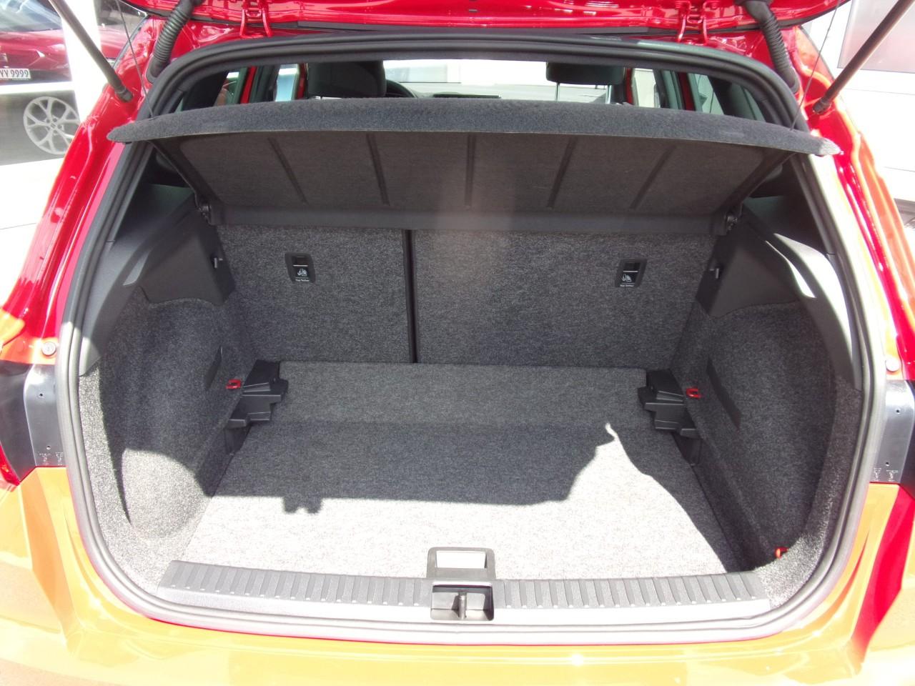 Seat ARONA FR 1.0 TSI NAVI SITZHEIZ. EINPARKH. DAB+ Bildbeschreibung: Seat ARONA FR 1.0 TSI NAVI SITZHEIZ. EINPARKH. DAB+