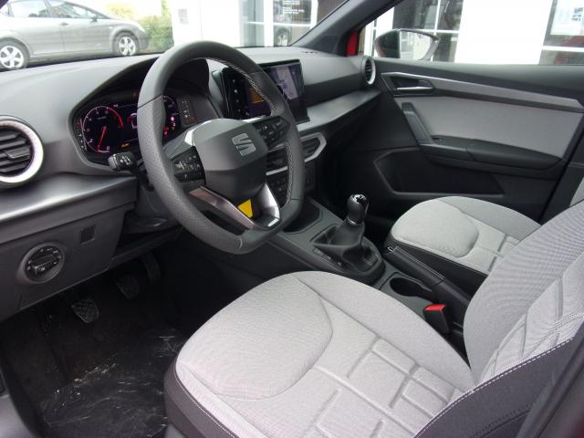 Seat ARONA FR 1.0 TSI, CO2-Klasse: D, NAVI SITZHEIZ. EINPARKH. DAB+ Bildbeschreibung: Seat ARONA FR 1.0 TSI, CO2-Klasse: D, NAVI SITZHEIZ. EINPARKH. DAB+