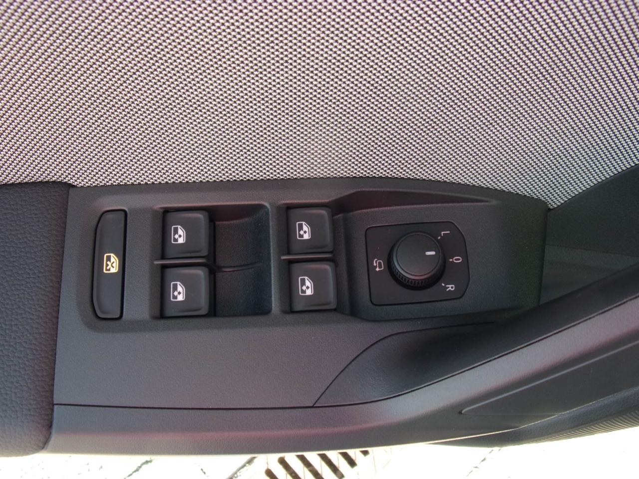 Seat ARONA FR BLACK EDITION 1.5 TSI DSG, CO2-Klasse: D, AHZV-VORBER. Bildbeschreibung: Seat ARONA FR BLACK EDITION 1.5 TSI DSG, CO2-Klasse: D, AHZV-VORBER.