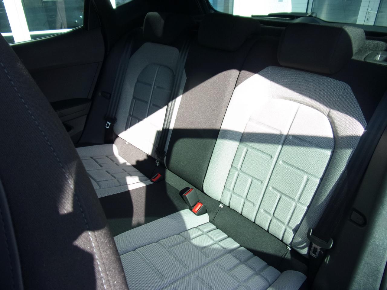 Seat ARONA FR BLACK EDITION 1.5 TSI DSG, CO2-Klasse: D, AHZV-VORBER. Bildbeschreibung: Seat ARONA FR BLACK EDITION 1.5 TSI DSG, CO2-Klasse: D, AHZV-VORBER.