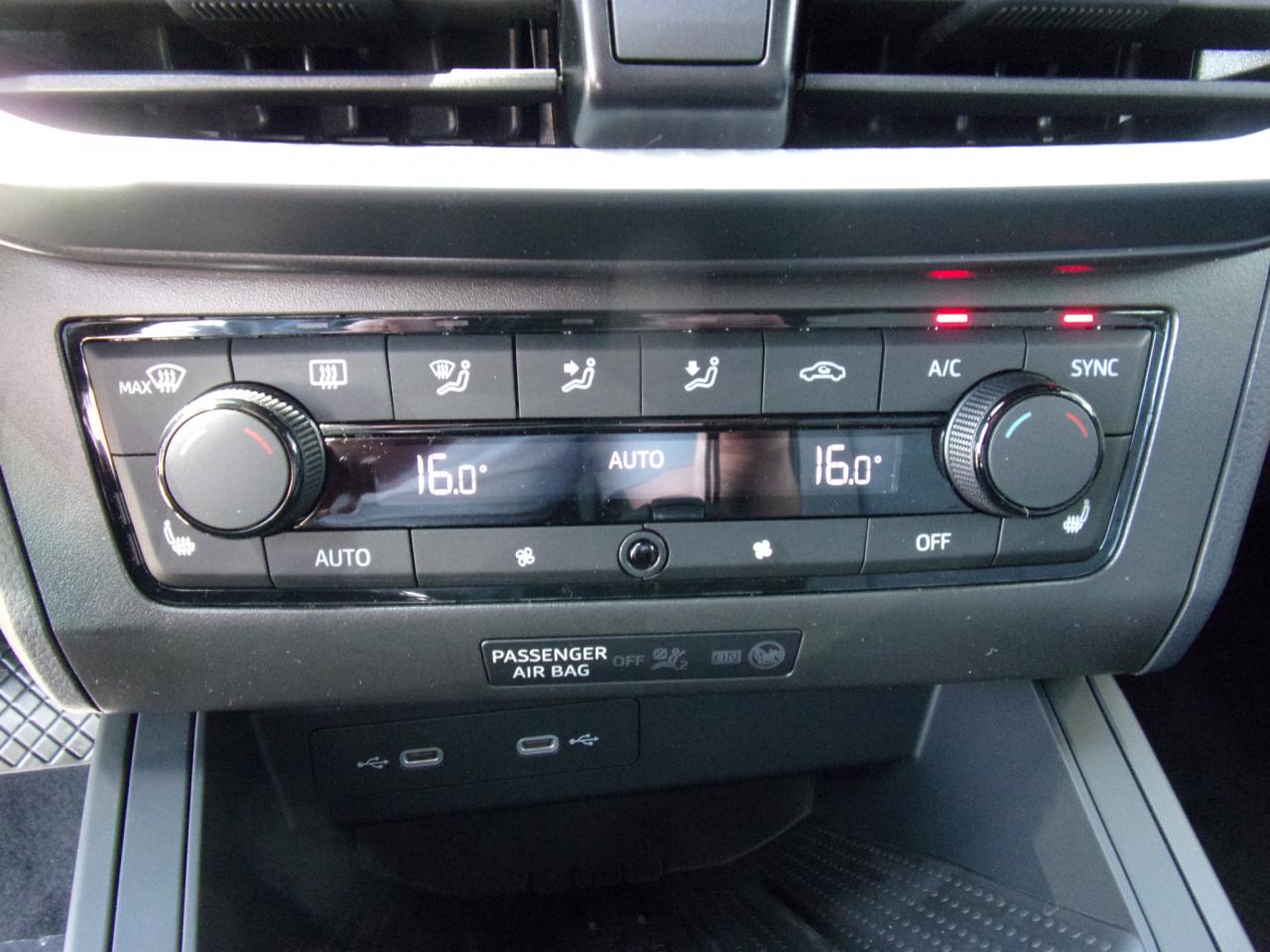 Seat IBIZA FR 1.0 TSI DSG, CO2-Klasse: D, NAVI SITZHEIZ. EINPARKH. Bildbeschreibung: Seat IBIZA FR 1.0 TSI DSG, CO2-Klasse: D, NAVI SITZHEIZ. EINPARKH.