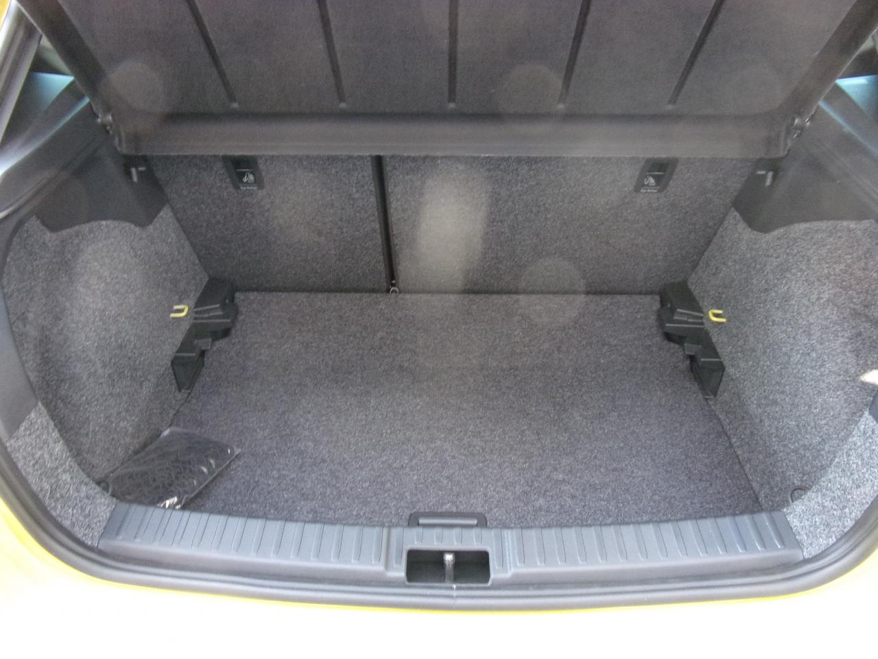 Seat IBIZA FR 1.0 TSI DSG, CO2-Klasse: D, NAVI SITZHEIZ. EINPARKH. Bildbeschreibung: Seat IBIZA FR 1.0 TSI DSG, CO2-Klasse: D, NAVI SITZHEIZ. EINPARKH.