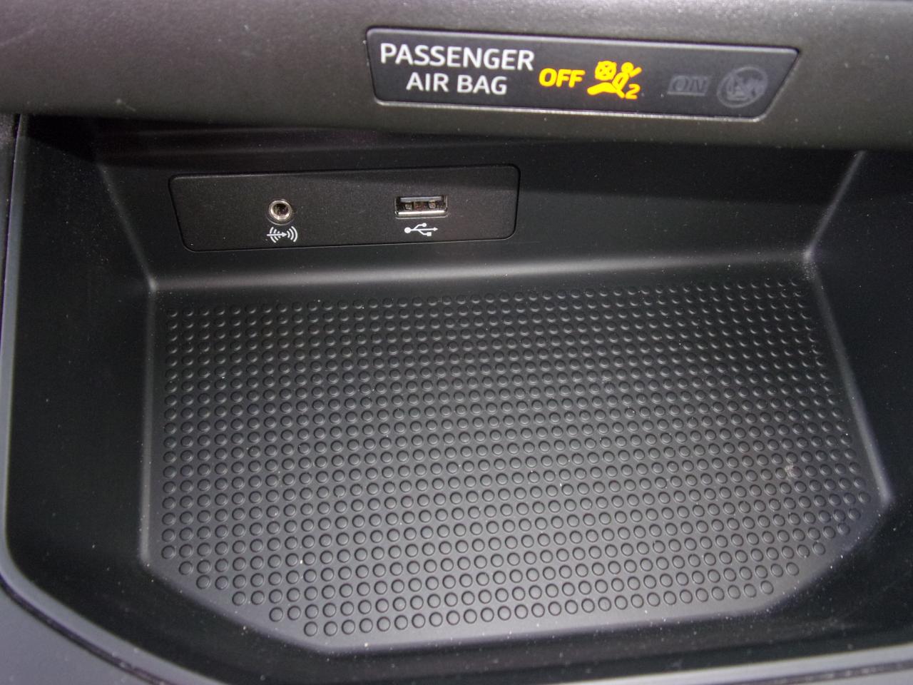 Seat IBIZA 1.0 TSI STYLE SCHECKHEFTGEPFLEGT SITZHEIZ. Bildbeschreibung: Seat IBIZA 1.0 TSI STYLE SCHECKHEFTGEPFLEGT SITZHEIZ.
