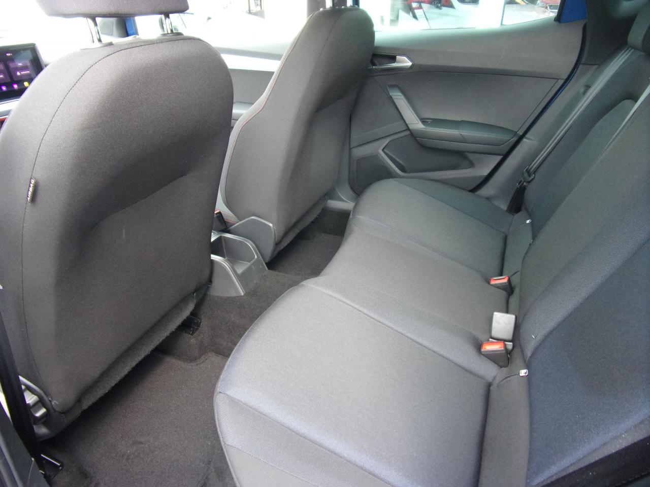 Seat ARONA FR 1.0 TSI GAR.-01/2027*SHZ NAVI AHZV Bildbeschreibung: Seat ARONA FR 1.0 TSI GAR.-01/2027*SHZ NAVI AHZV