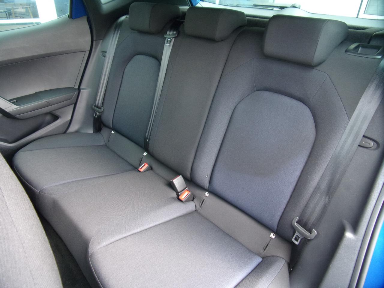 Seat ARONA FR 1.0 TSI GAR.-01/2027*SHZ NAVI AHZV Bildbeschreibung: Seat ARONA FR 1.0 TSI GAR.-01/2027*SHZ NAVI AHZV