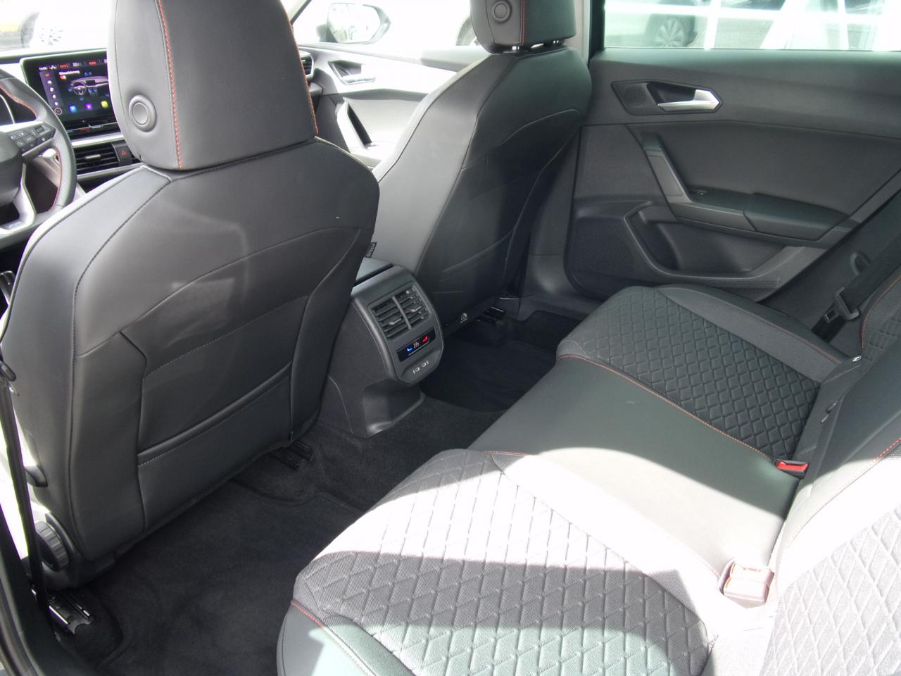 Seat LEON SPORTSTOURER FR PLUS 1.5 TSI ACT STANDH. Bildbeschreibung: Seat LEON SPORTSTOURER FR PLUS 1.5 TSI ACT STANDH.