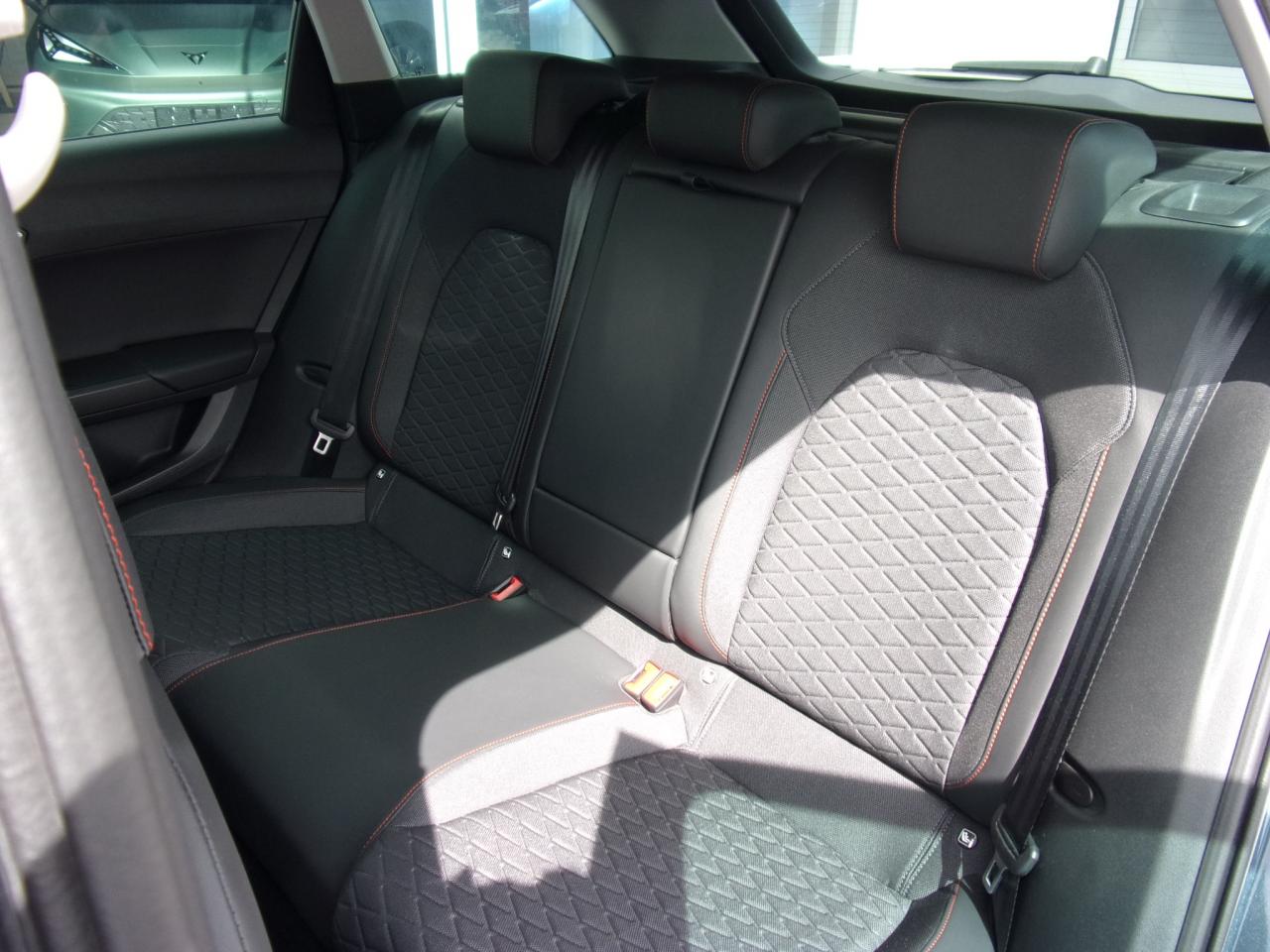 Seat LEON SPORTSTOURER FR PLUS 1.5 TSI ACT STANDH. Bildbeschreibung: Seat LEON SPORTSTOURER FR PLUS 1.5 TSI ACT STANDH.